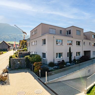 Moderne 2.5-Zi-Gartenwohnung an zentraler Lage in Siebnen SZ