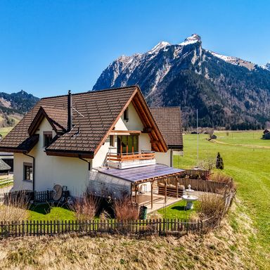 6.5 Zi-Doppeleinfamilienhaus mit Einliegerwohnung