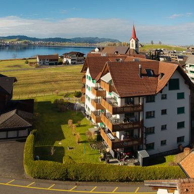 4 1/2 Zi-Wohnung 1. OG, Keller im UG, PP in TG Nr. 26